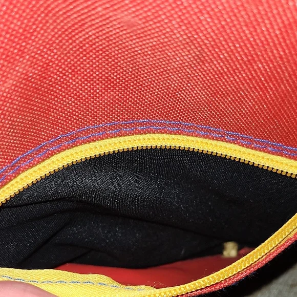 Nintendo Red and Blue Carrying Case - Picture 9 of 9